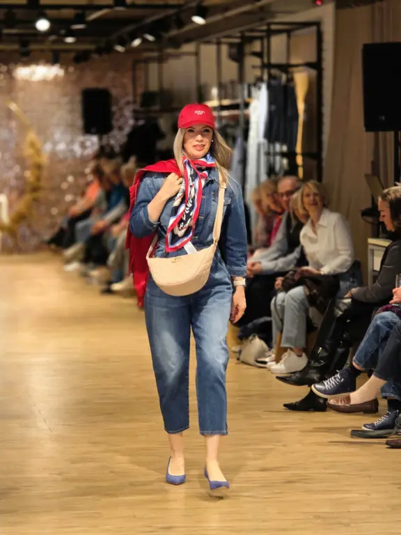 Große Modenschau Weilheim Frühjahr 2026 (12)