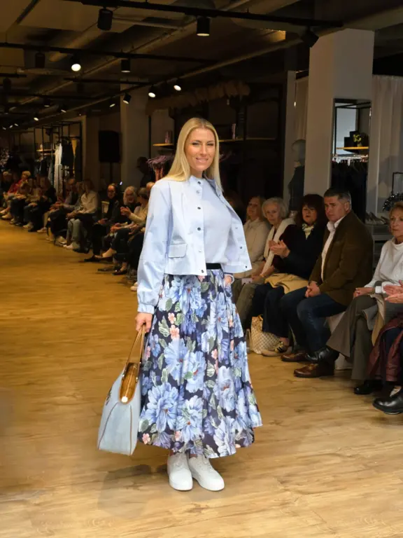 Große Modenschau Weilheim Frühjahr 2026 (35)
