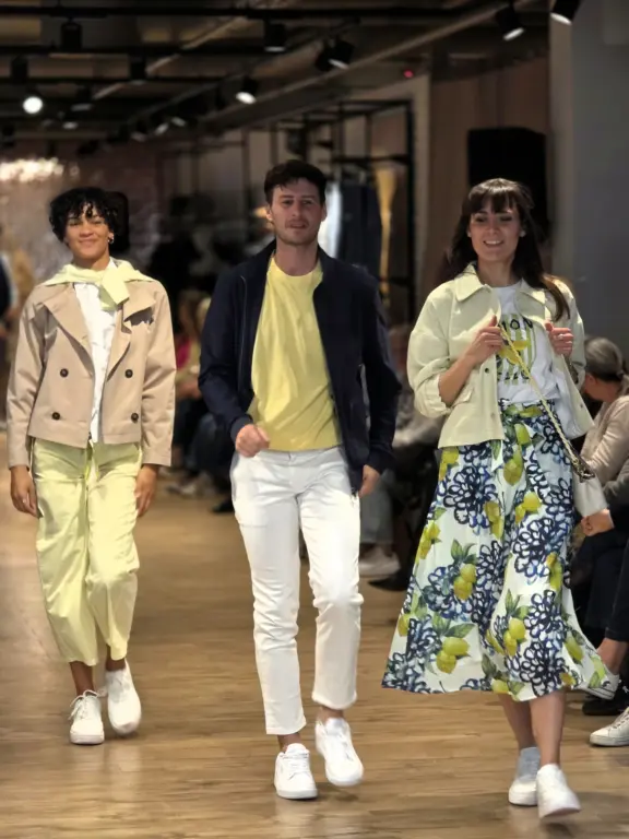 Große Modenschau Weilheim Frühjahr 2026 (40)