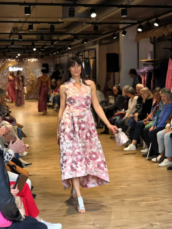 Große Modenschau Weilheim Frühjahr 2026 (51)