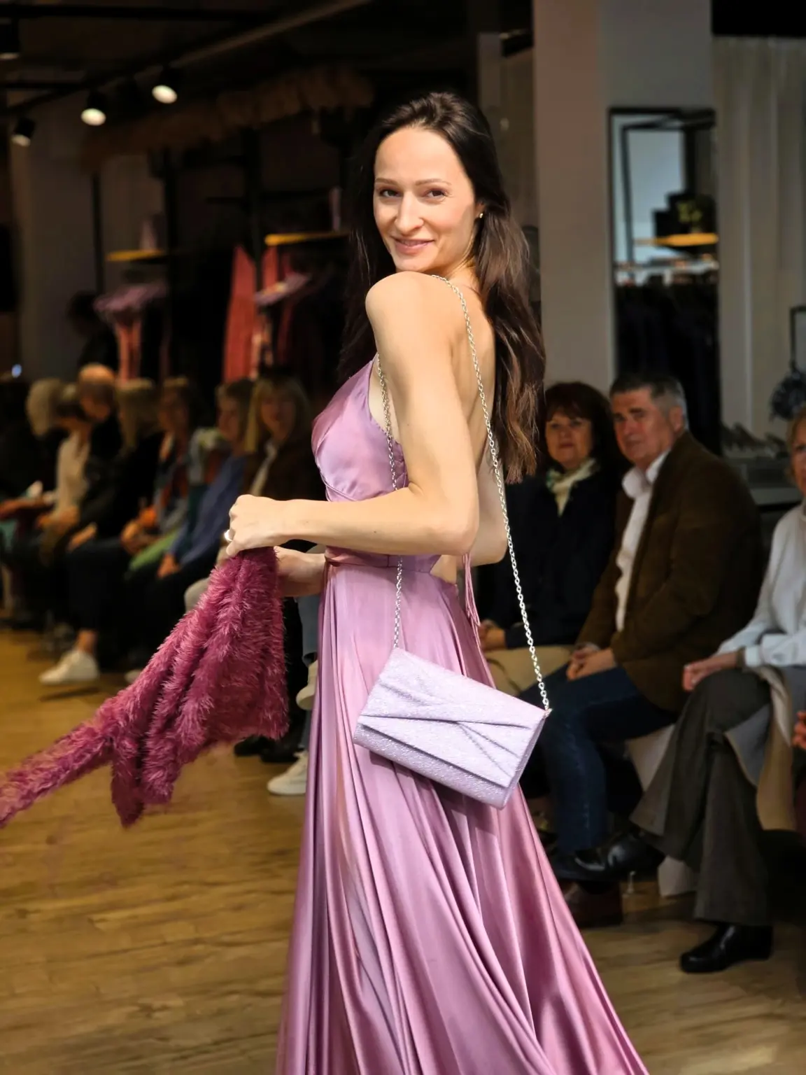 Große Modenschau Weilheim Frühjahr 2026 (54)