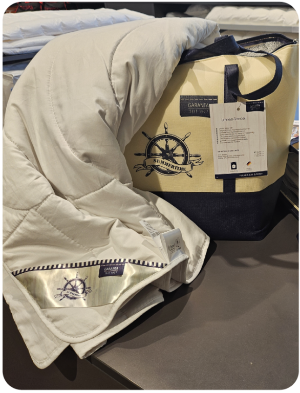 Sommerdecke mit Naturmaterialien