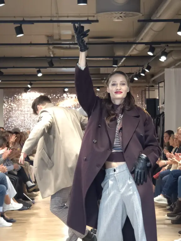 grosse echter modenschau weilheim 27092025 12