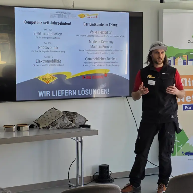 Das Klimanetzwerk der Zugspitz Region zu Gast bei Echter Mode & Wohnen in Murnau – gemeinsamer Austausch über nachhaltige Lösungen im Einzelhandel.