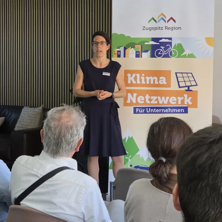 Das Klimanetzwerk der Zugspitz Region zu Gast bei Echter Mode & Wohnen in Murnau – gemeinsamer Austausch über nachhaltige Lösungen im Einzelhandel.